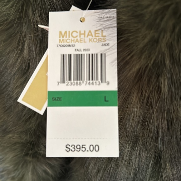 Stunning Michael by Michael Kors wool winter coat w/ faux fur collar in green - Picture 3 of 3